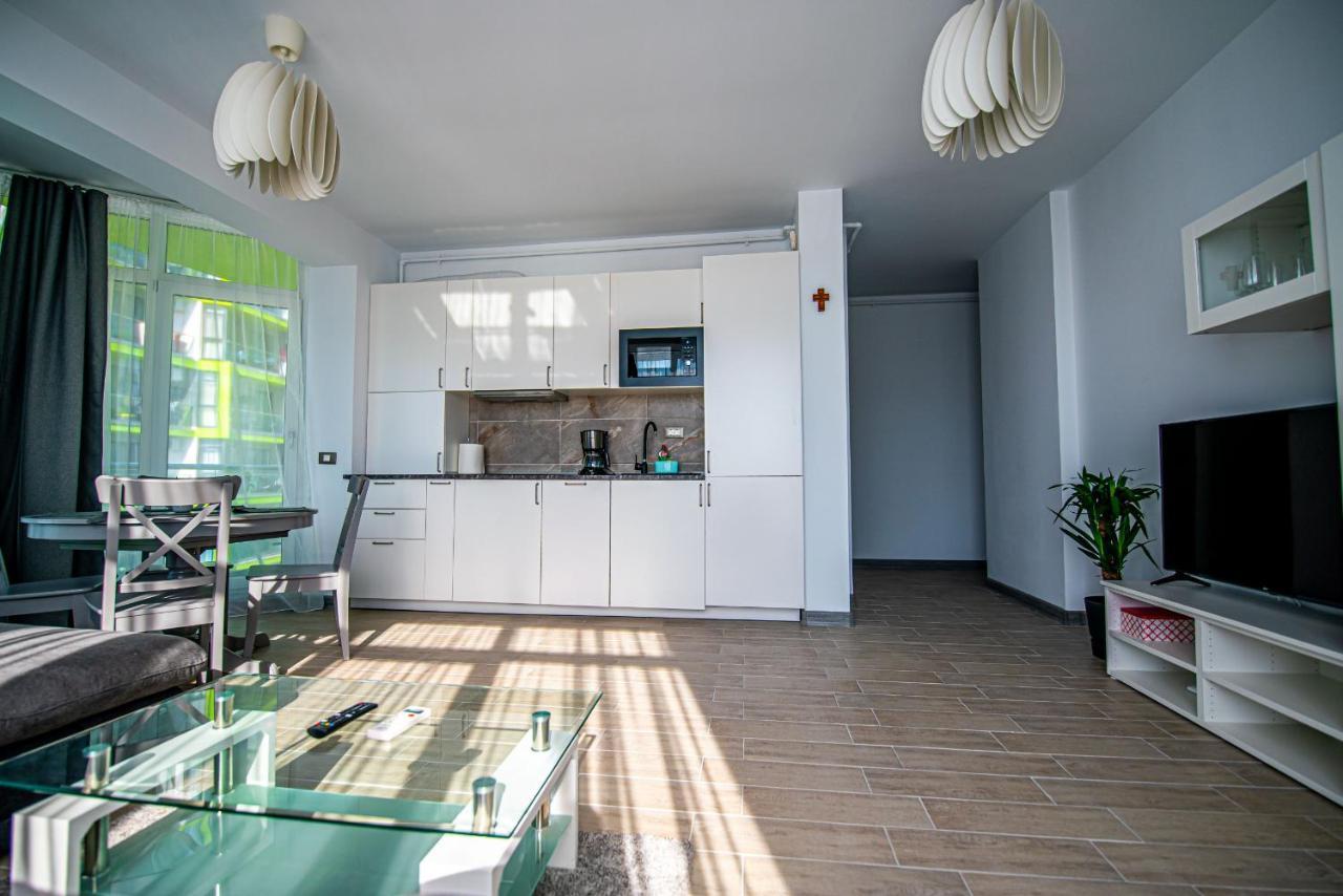 Apartment Katrina - Alezzi Beach - Sea View Năvodari Extérieur photo